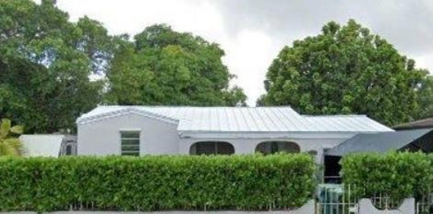 Casa en Miami, Florida 4 dormitorios, 236.81 m2 № 2031487