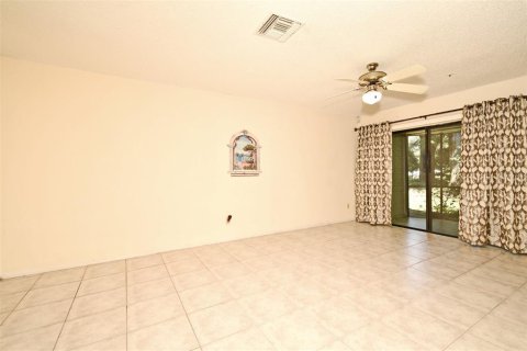 Townhouse in Altamonte Springs, Florida 2 bedrooms, 117.8 sq.m. № 1852947 - photo 9