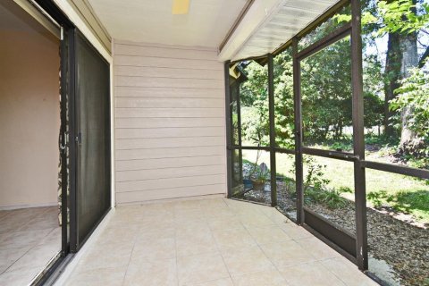 Townhouse in Altamonte Springs, Florida 2 bedrooms, 117.8 sq.m. № 1852947 - photo 5