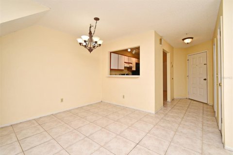 Townhouse in Altamonte Springs, Florida 2 bedrooms, 117.8 sq.m. № 1852947 - photo 12