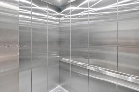 Appartement à louer à Miami, Floride: 3 chambres № 1982444 - photo 14