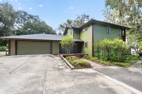 House in Hawthorne, Florida 3 bedrooms, 162.58 sq.m. № 2349832
