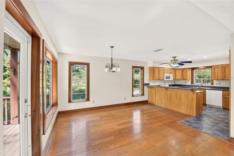 House in Hawthorne, Florida 3 bedrooms, 162.58 sq.m. № 2349832 - photo 16