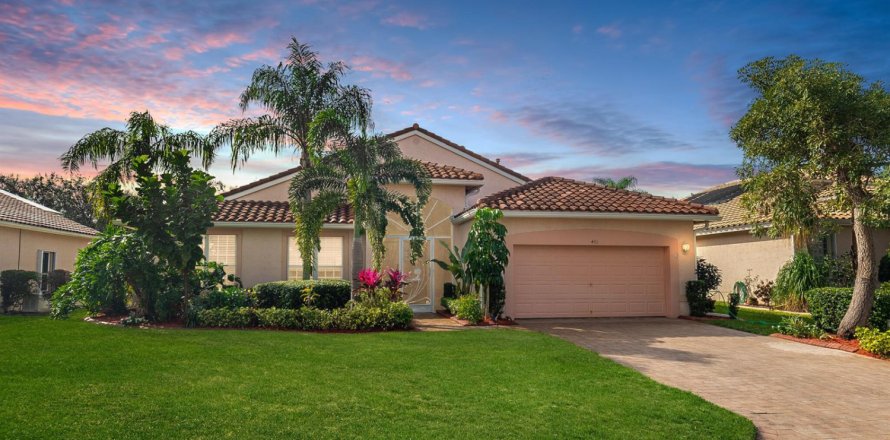 Casa en Port St. Lucie, Florida 3 dormitorios, 205.41 m2 № 2078332