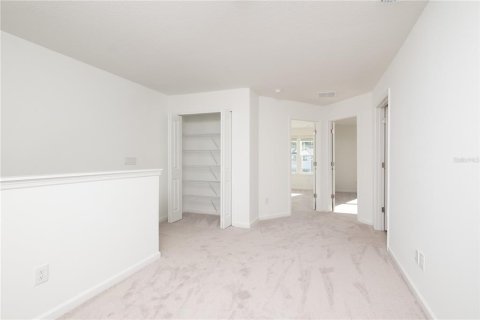 Townhouse in Newberry, Florida 3 bedrooms, 153.94 sq.m. № 2201188 - photo 13