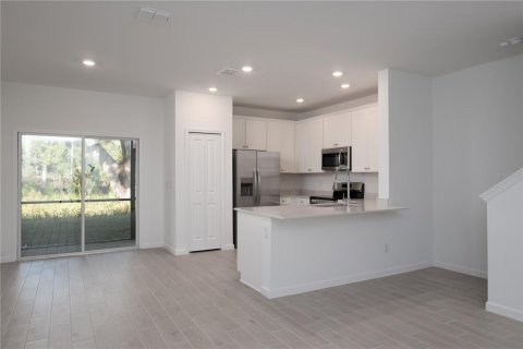 Townhouse in Newberry, Florida 3 bedrooms, 153.94 sq.m. № 2201188 - photo 9