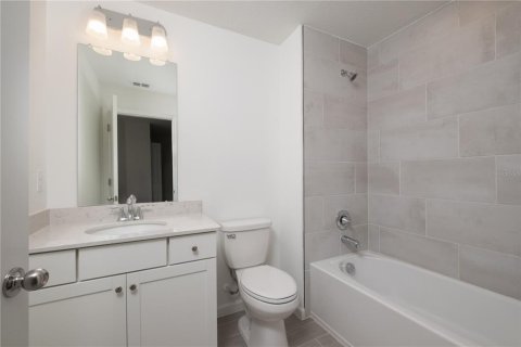 Townhouse in Newberry, Florida 3 bedrooms, 153.94 sq.m. № 2201188 - photo 22