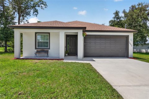 House in DeLand, Florida 3 bedrooms, 137.59 sq.m. № 2298123
