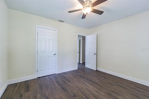 Villa ou maison à louer à Tampa, Floride: 3 chambres, 125.98 m2 № 2431650 - photo 12