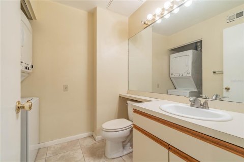Condo in Clearwater, Florida, 2 bedrooms  № 1442927 - photo 11