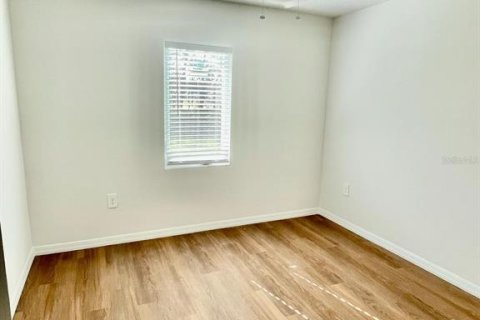 House in Poinciana, Florida 4 bedrooms, 140.93 sq.m. № 988302 - photo 7