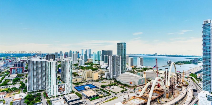 Studio à Condo à Miami, Floride  № 2247644