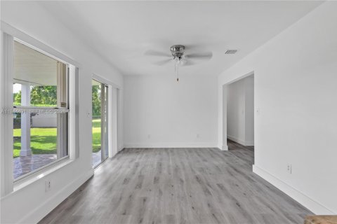 Снять в аренду виллу или дом в Майами, Флорида 3 спальни, 126.72м2, № 2008445 - фото 14