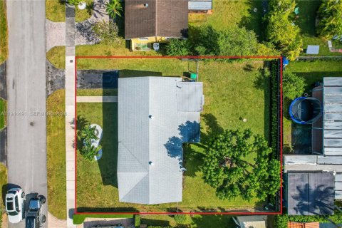 Снять в аренду виллу или дом в Майами, Флорида 3 спальни, 126.72м2, № 2008445 - фото 27