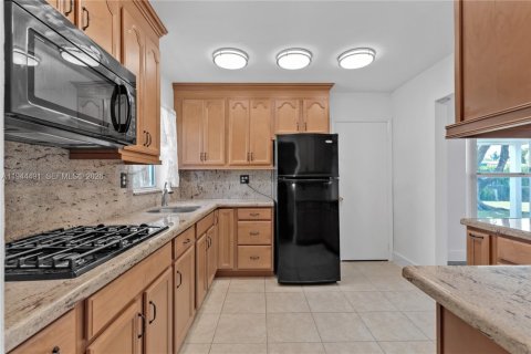 Снять в аренду виллу или дом в Майами, Флорида 3 спальни, 126.72м2, № 2008445 - фото 11