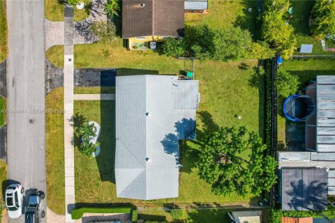 Снять в аренду виллу или дом в Майами, Флорида 3 спальни, 126.72м2, № 2008445 - фото 28