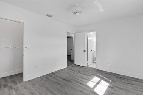 Снять в аренду виллу или дом в Майами, Флорида 3 спальни, 126.72м2, № 2008445 - фото 21