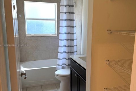 House in Homestead, Florida 2 bedrooms, 142.6 sq.m. № 1833742 - photo 3