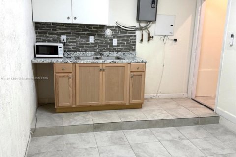 House in Homestead, Florida 2 bedrooms, 142.6 sq.m. № 1833742 - photo 6