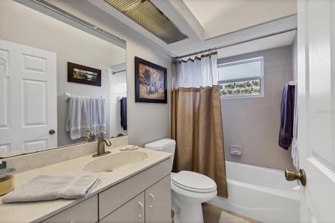 Casa en venta en Sarasota, Florida, 3 dormitorios, 180.32 m2 № 1870387 - foto 23