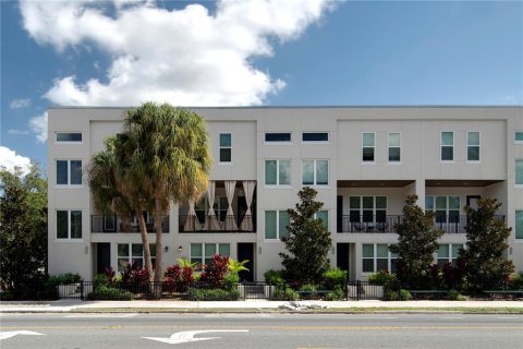 Touwnhouse à louer à Tampa, Floride: 3 chambres, 225.2 m2 № 2199176 - photo 2