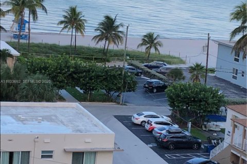 Condominio en venta en Hollywood, Florida, 2 dormitorios, 128.76 m2 № 1991953 - foto 4