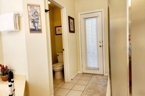 House in Davenport, Florida 4 bedrooms, 209.96 sq.m. № 1743564 - photo 14