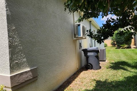 House in Davenport, Florida 4 bedrooms, 209.96 sq.m. № 1743564 - photo 28