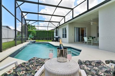 House in Davenport, Florida 4 bedrooms, 209.96 sq.m. № 1743564 - photo 10