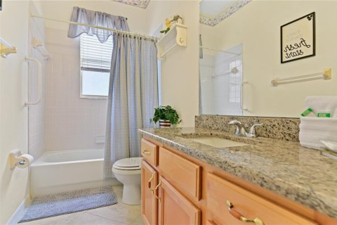 House in Davenport, Florida 4 bedrooms, 209.96 sq.m. № 1743564 - photo 19