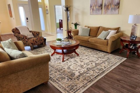 House in Davenport, Florida 4 bedrooms, 209.96 sq.m. № 1743564 - photo 2