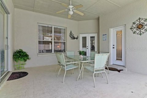 House in Davenport, Florida 4 bedrooms, 209.96 sq.m. № 1743564 - photo 9