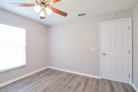 Casa en alquiler en Kissimmee, Florida, 3 dormitorios, 125.98 m2 № 1910394 - foto 13