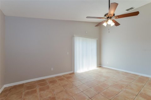Casa en alquiler en Kissimmee, Florida, 3 dormitorios, 125.98 m2 № 1910394 - foto 6