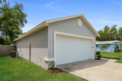 Casa en alquiler en Kissimmee, Florida, 3 dormitorios, 125.98 m2 № 1910394 - foto 3