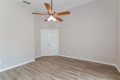 Casa en alquiler en Kissimmee, Florida, 3 dormitorios, 125.98 m2 № 1910394 - foto 12