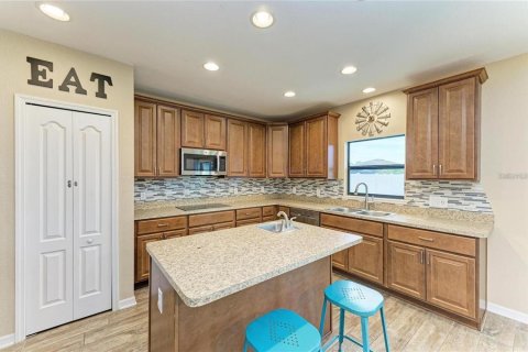 Casa en alquiler en Port Charlotte, Florida, 5 dormitorios, 271.27 m2 № 1885726 - foto 9