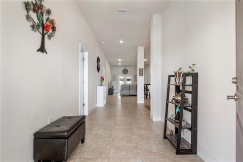 House in Davenport, Florida 4 bedrooms, 207.82 sq.m. № 1837702 - photo 2