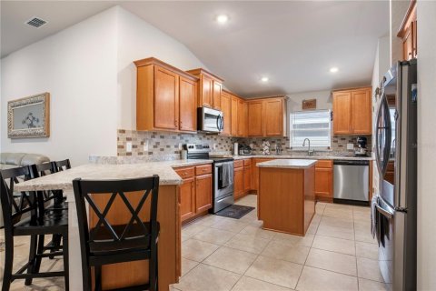 House in Davenport, Florida 4 bedrooms, 207.82 sq.m. № 1837702 - photo 5