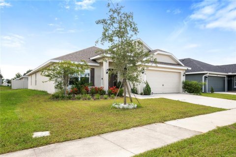 House in Davenport, Florida 4 bedrooms, 207.82 sq.m. № 1837702 - photo 26