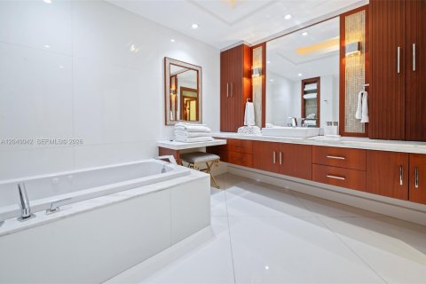 Condominio en alquiler en Sunny Isles Beach, Florida, 3 dormitorios, 280.19 m2 № 2086173 - foto 22