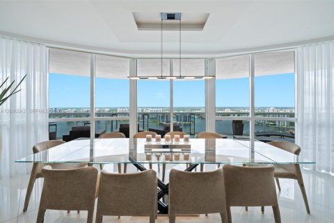 Condominio en alquiler en Sunny Isles Beach, Florida, 3 dormitorios, 280.19 m2 № 2086173 - foto 7