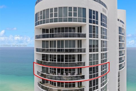 Condominio en alquiler en Sunny Isles Beach, Florida, 3 dormitorios, 280.19 m2 № 2086173 - foto 30