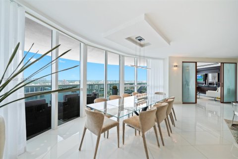 Condominio en alquiler en Sunny Isles Beach, Florida, 3 dormitorios, 280.19 m2 № 2086173 - foto 6