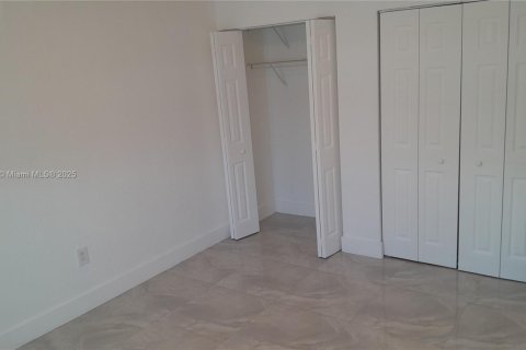Copropriété à vendre à Miami Beach, Floride: 1 chambre, 54.81 m2 № 1857365 - photo 11