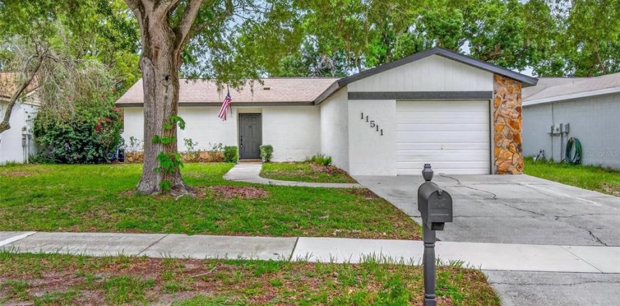 Villa ou maison à Riverview, Floride 3 chambres, 117.34 m2 № 2102427