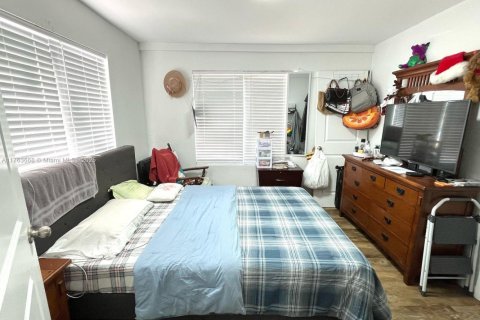 Propiedad comercial en venta en Miami, Florida, 163.79 m2 № 1860701 - foto 16