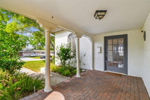 Casa en alquiler en Tampa, Florida, 3 dormitorios, 154.31 m2 № 2145625 - foto 4