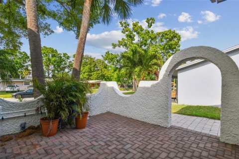 Casa en alquiler en Tampa, Florida, 3 dormitorios, 154.31 m2 № 2145625 - foto 5