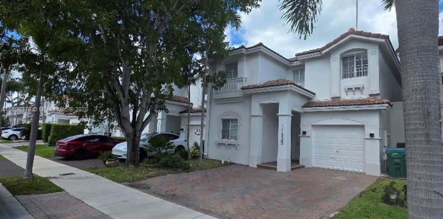 Villa ou maison à Doral, Floride 3 chambres, 214.79 m2 № 1952437